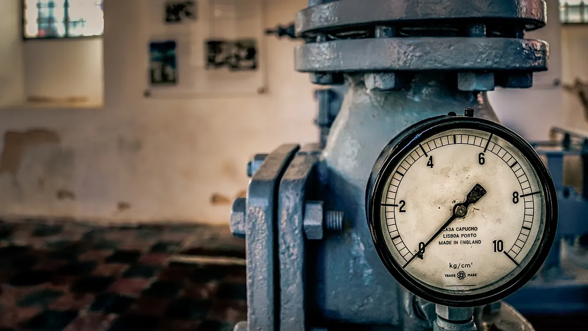 Photo of water pressure gauge to measure water pressure